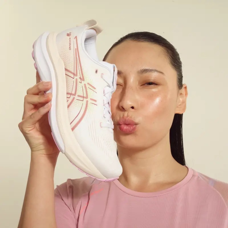 Asics get the glow 03
