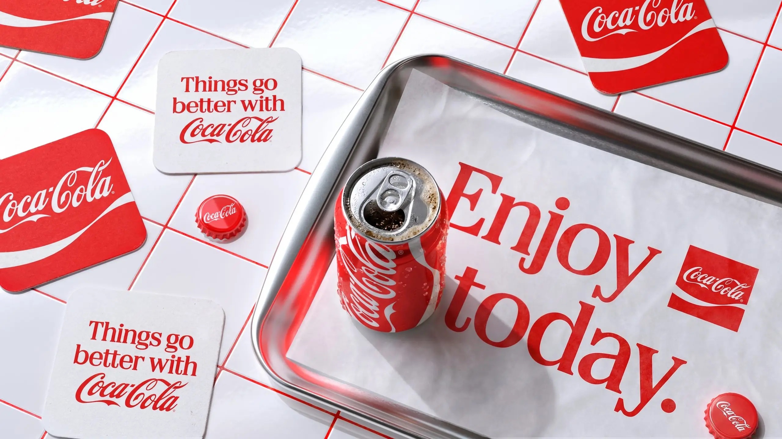 Cola rebrand classics tray
