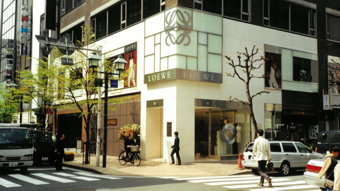 LVMH takes full control of Loewe in 1996