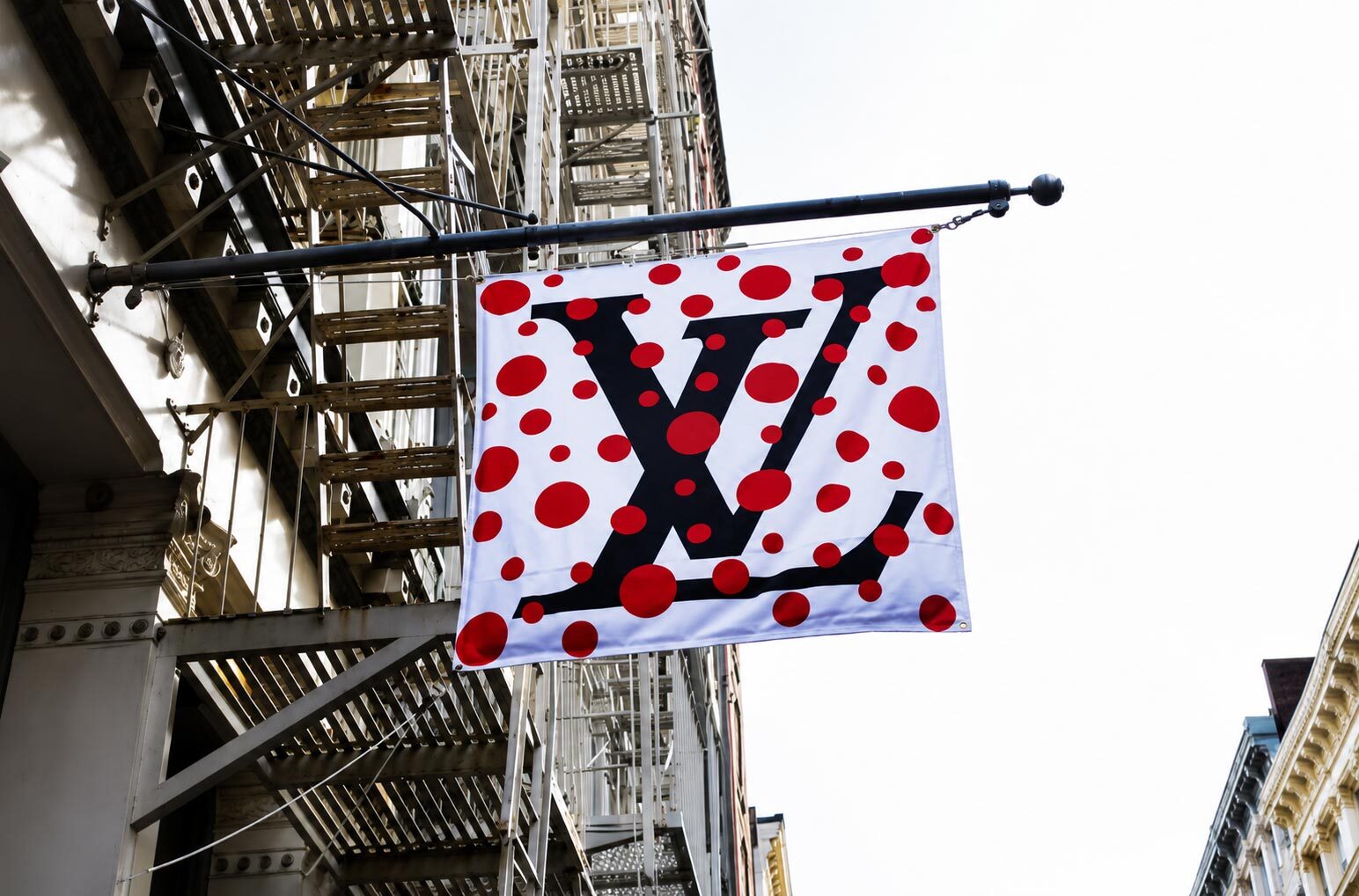 Yayoi Kusama and the infinite dots