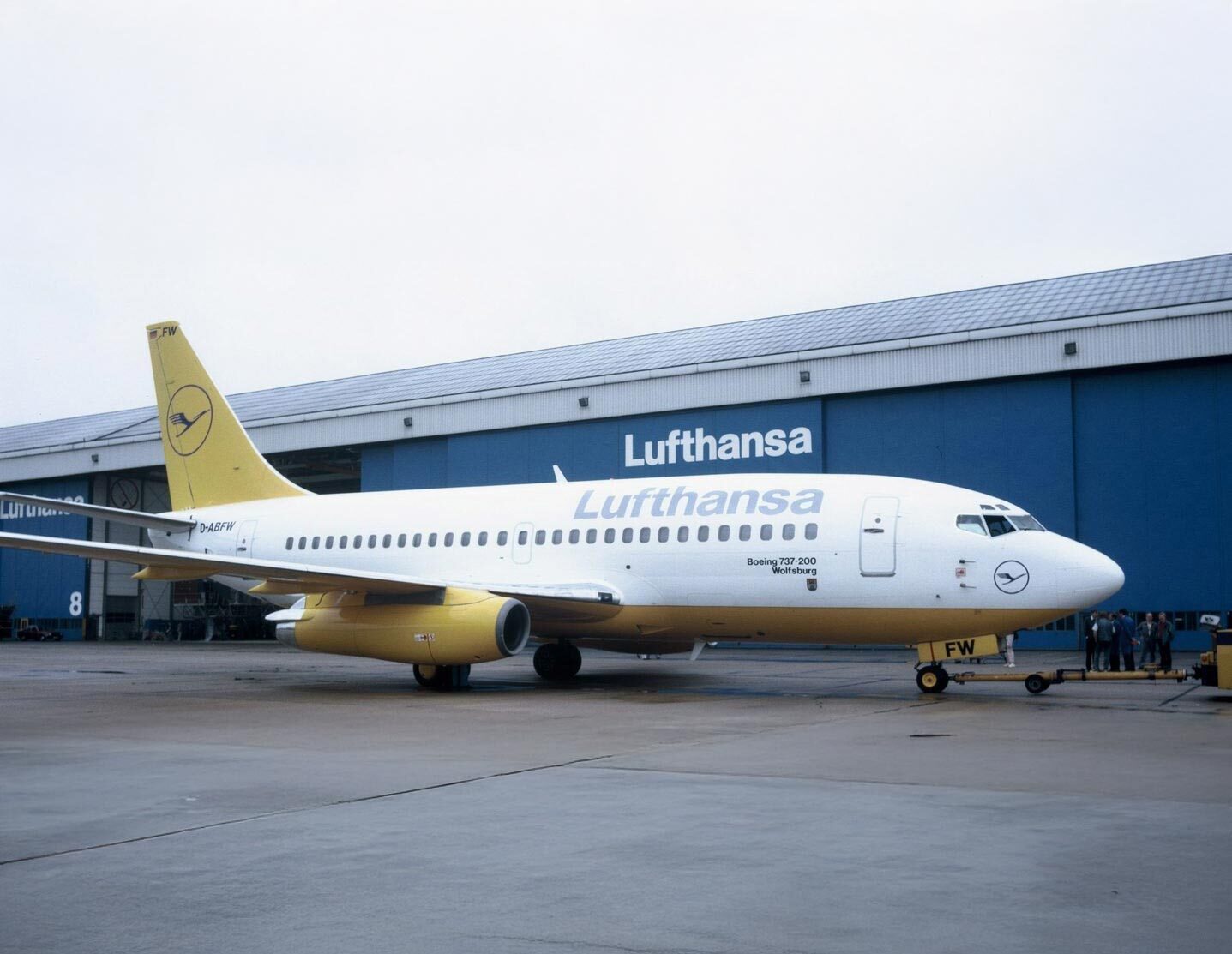 Lufthansa's 1988 warm-up and the flying canary
