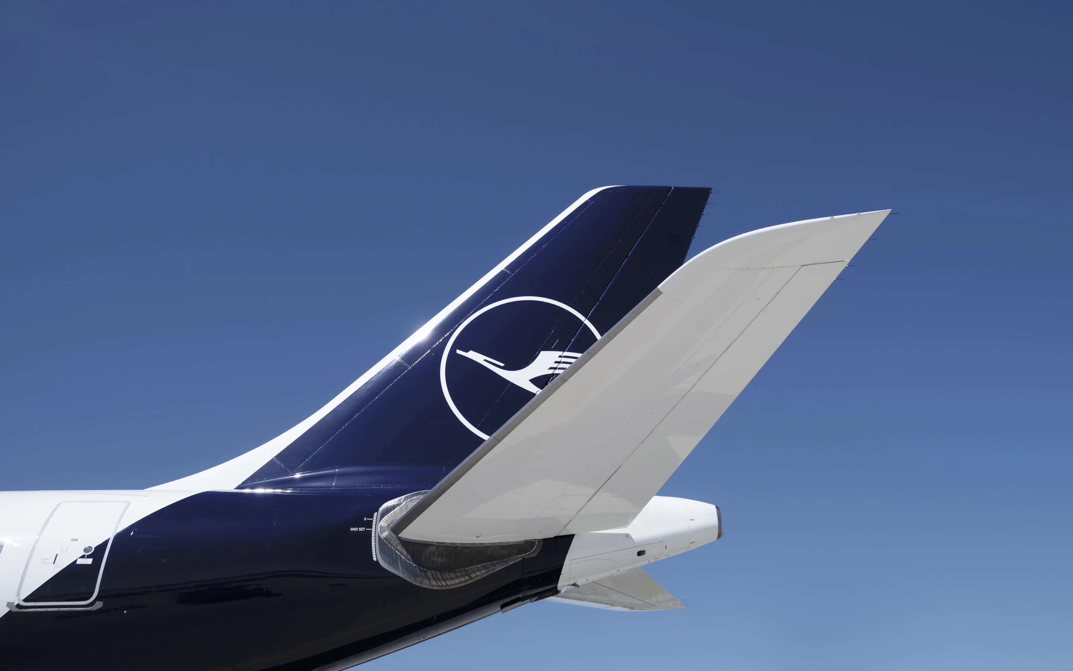 Lufthansa sharpens its premium identity in 2018