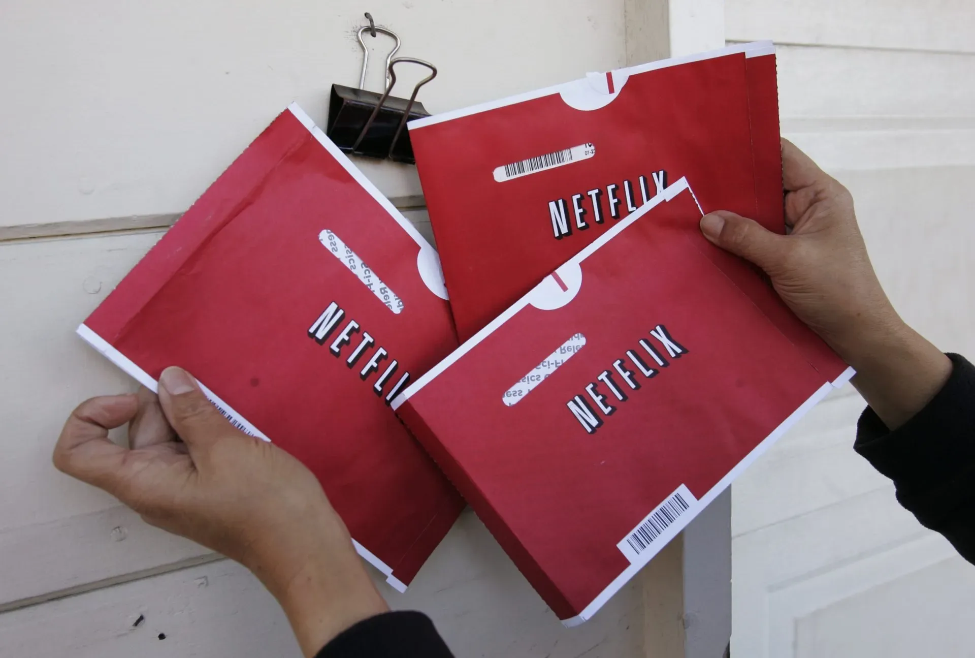 The famous red Netflix DVD envelopes.