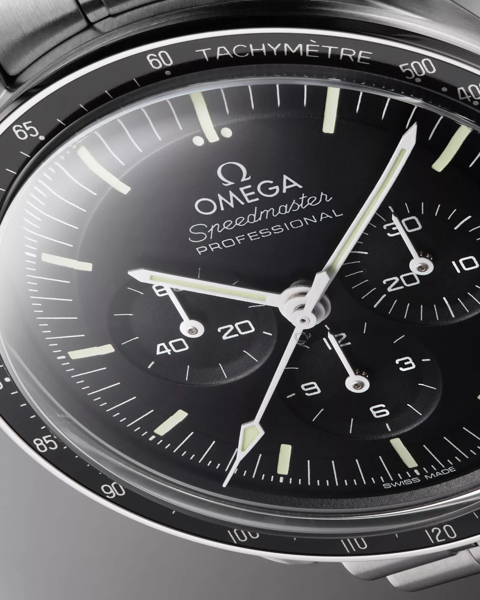 OMEGA Speedmaster Moonwatch 310 30 42 50 01 001 Detail Dial HD 1600x2000