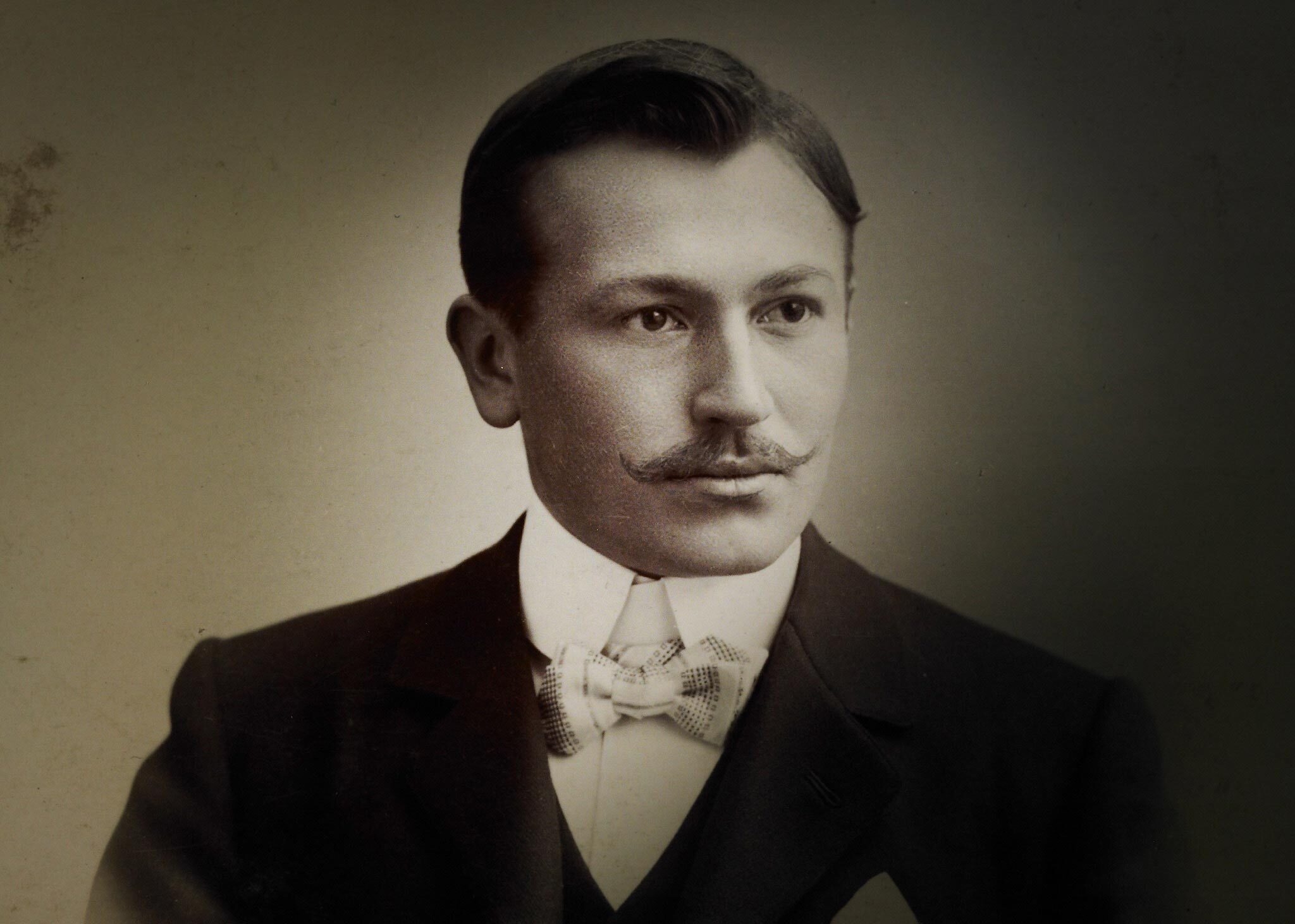 Rolex founded 1905