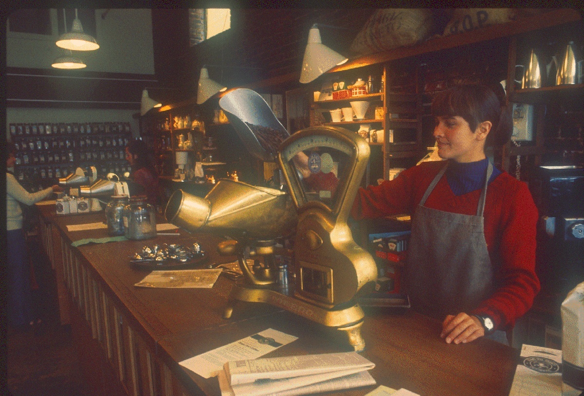 Starbucks founded 1971
