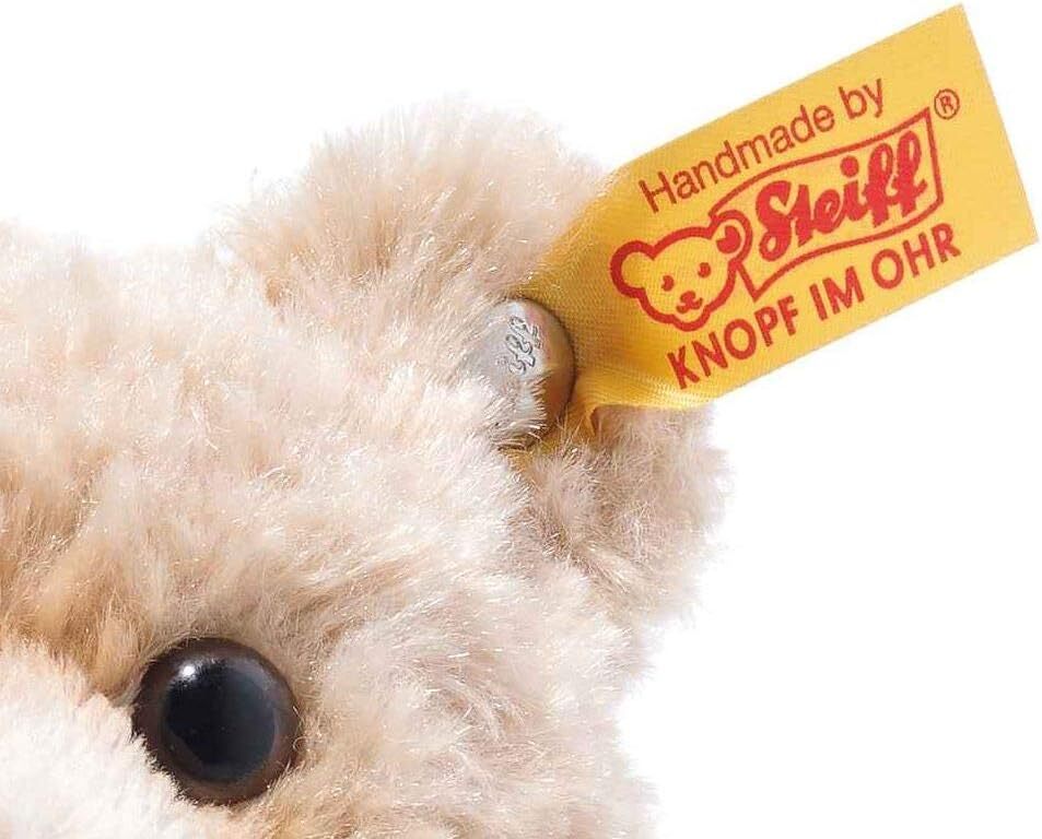 Steiff introduces the yellow ear tag and the collector code